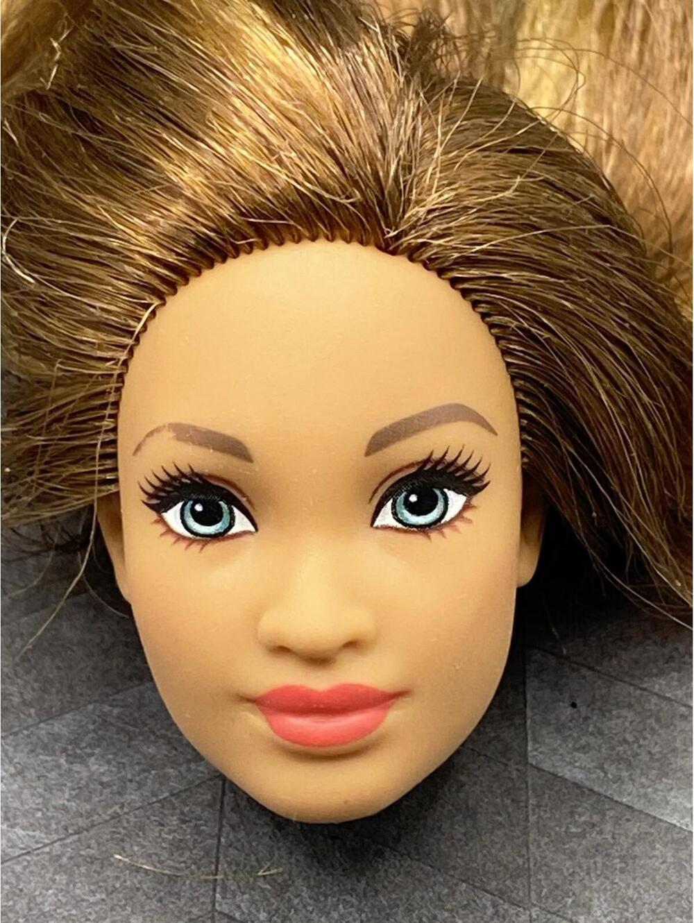 Barbie Head-2011  Hispanic Brunette Hi lights Green Eyes For OOAK repaint B17
